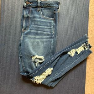 American Eagle skinny/ straight distressed jeans size 14